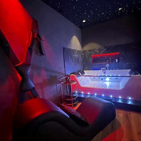 Loveroomxspa Bourg-Saint-Christophe Екстер'єр фото