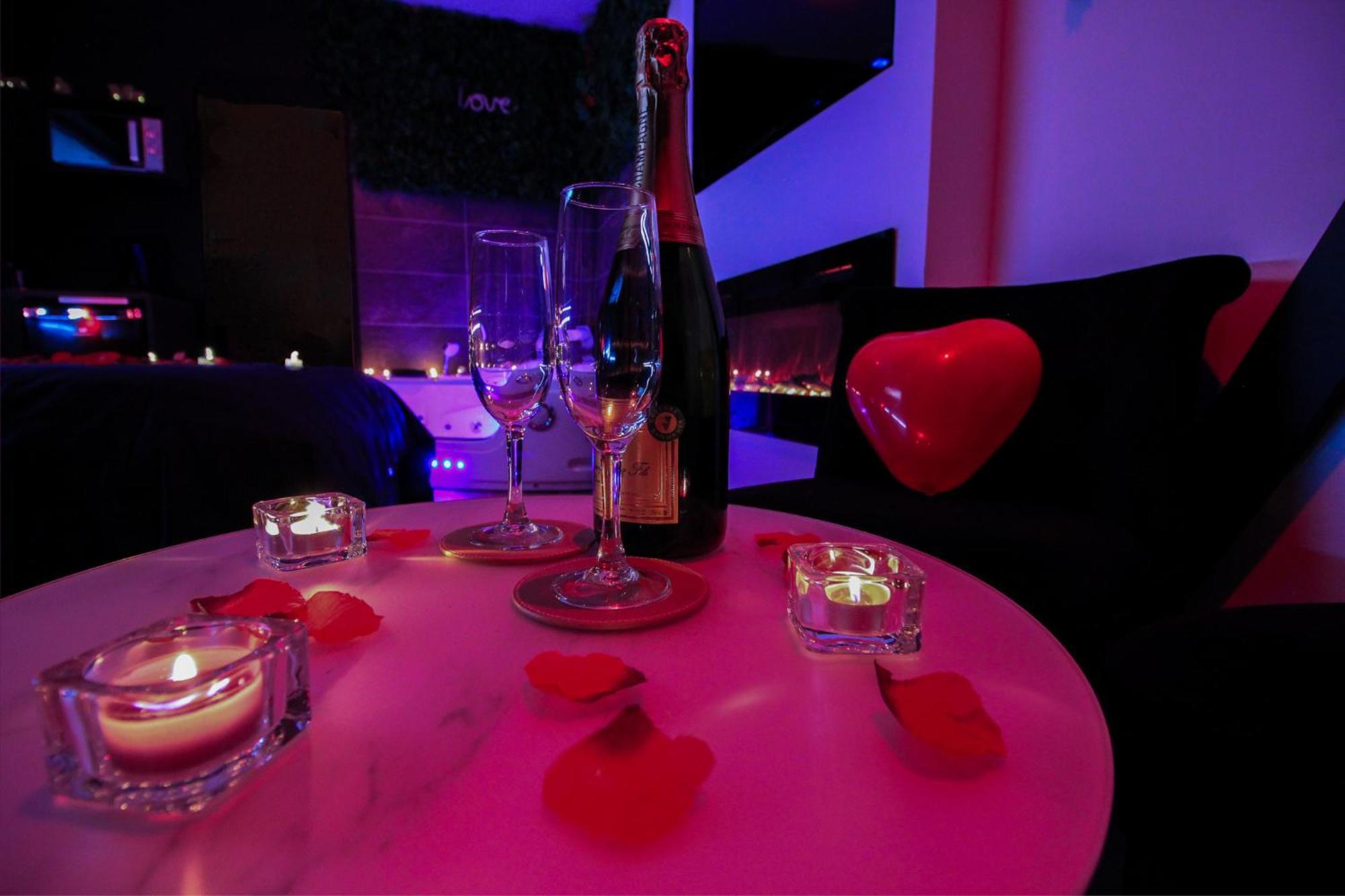 Loveroomxspa Bourg-Saint-Christophe Екстер'єр фото