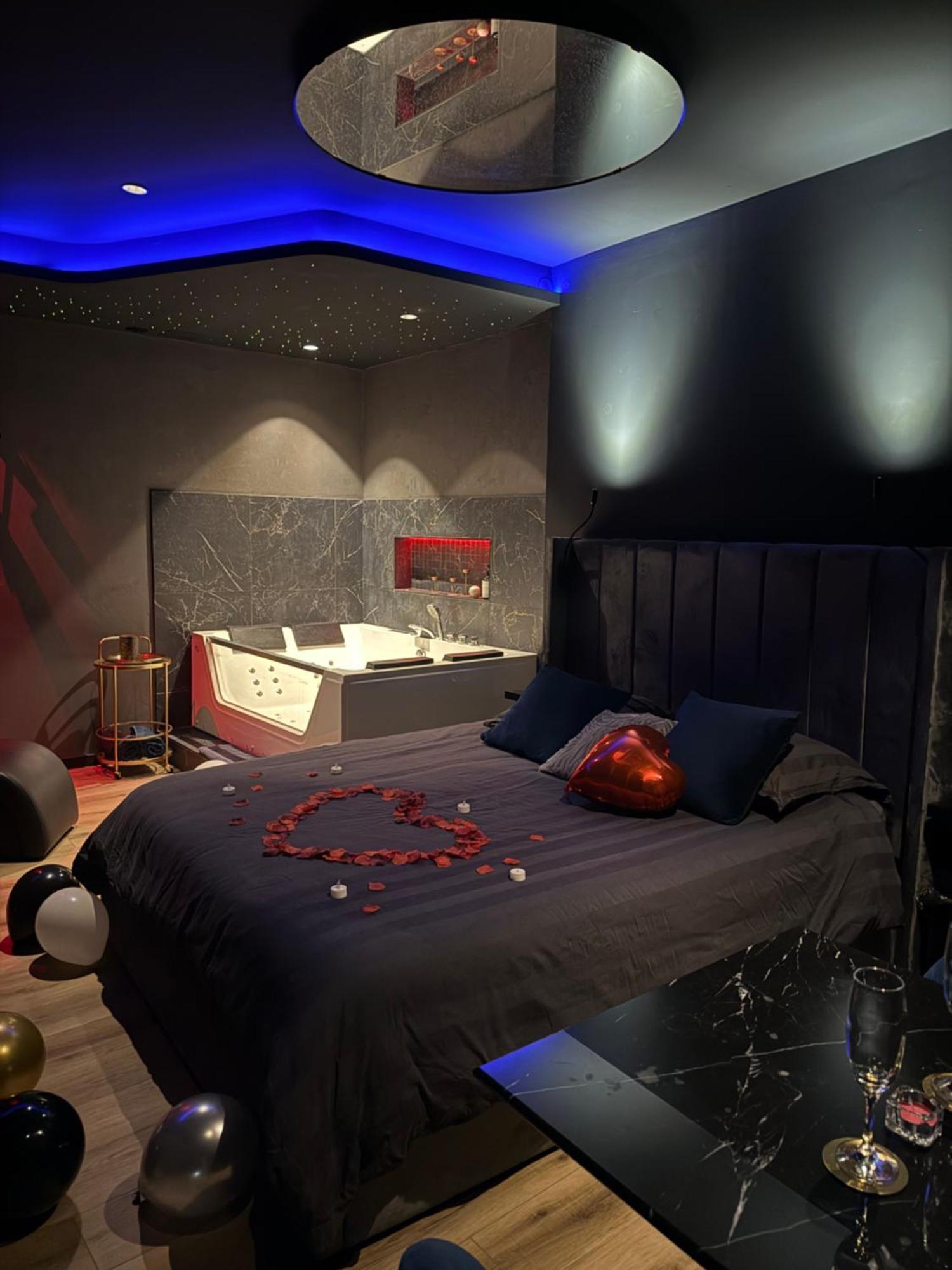 Loveroomxspa Bourg-Saint-Christophe Екстер'єр фото