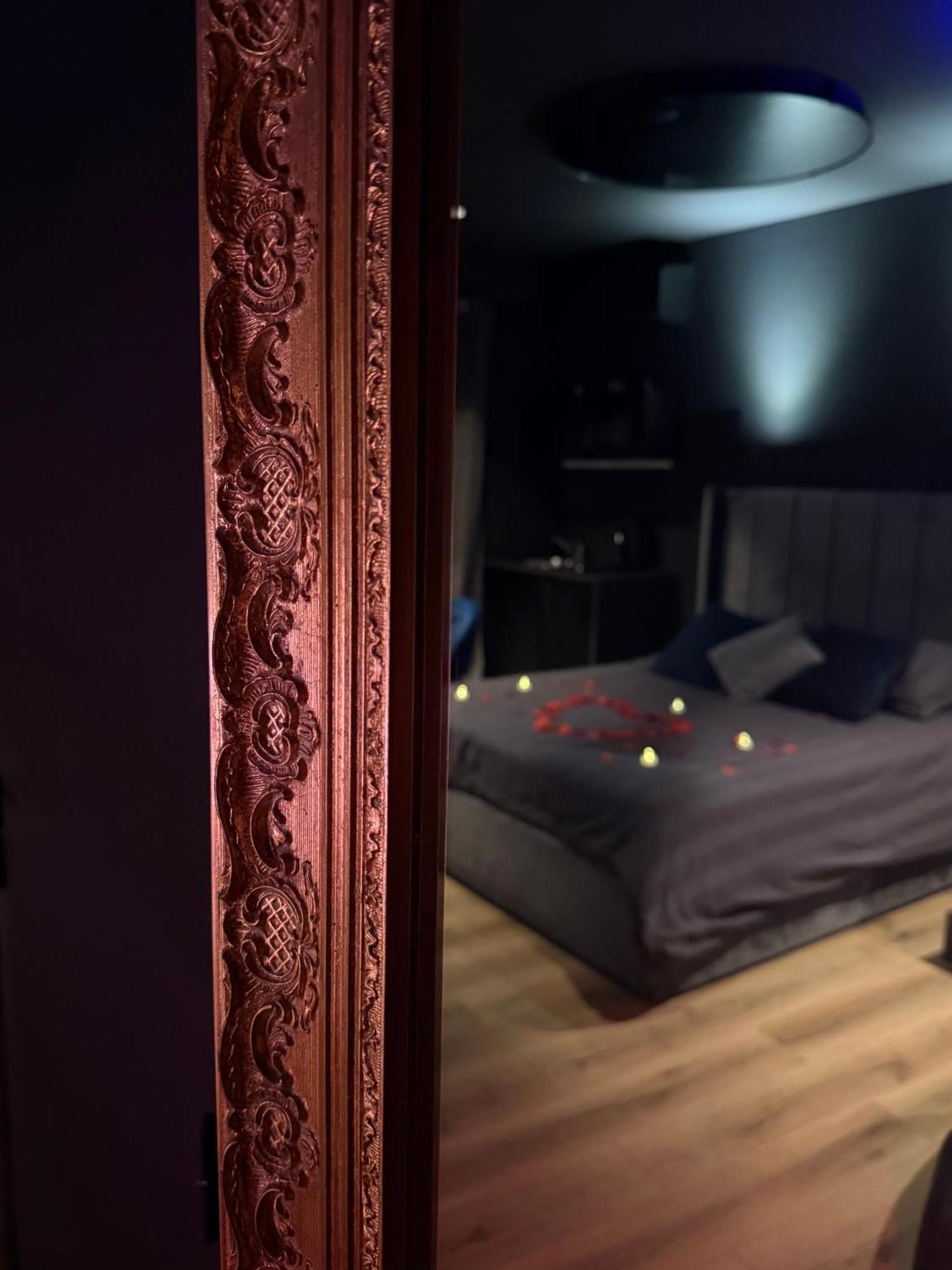 Loveroomxspa Bourg-Saint-Christophe Екстер'єр фото