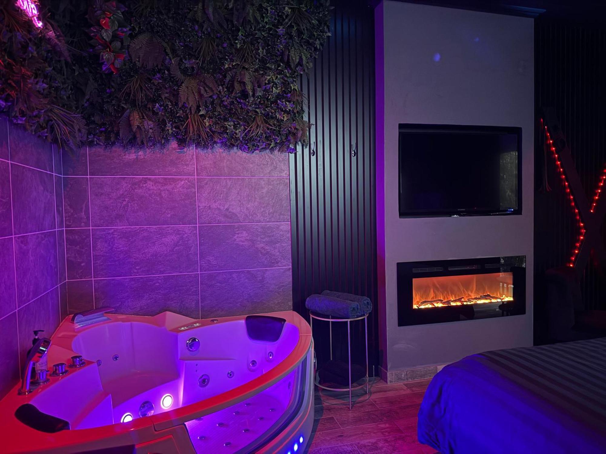 Loveroomxspa Bourg-Saint-Christophe Екстер'єр фото