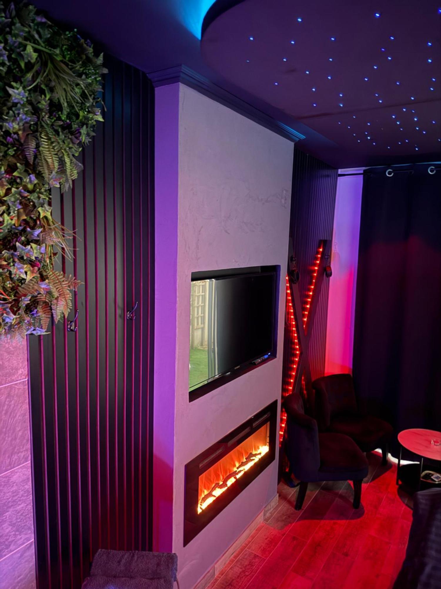 Loveroomxspa Bourg-Saint-Christophe Екстер'єр фото